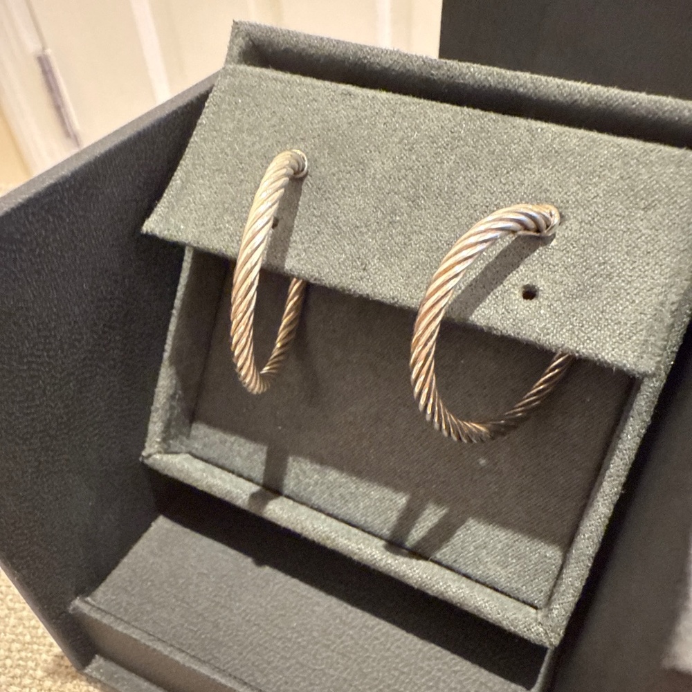 DAVID YURMAN CABLE HOOP EARRINGS